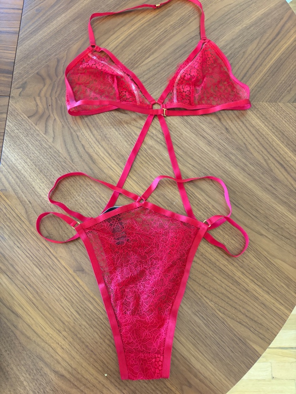 Victoria’s Secret Very Sexy Red Lace Strappy Teddy Lingerie M - Picture 11 of 12